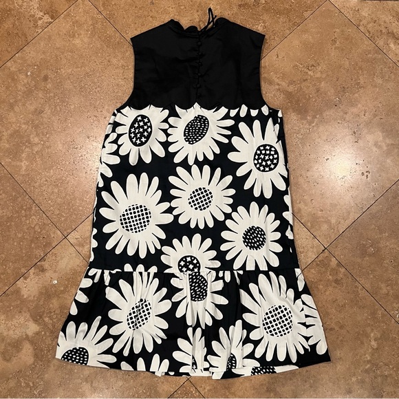 NWOT Victoria Beckham for Target Daisy Print Dress size medium - Picture 3 of 7